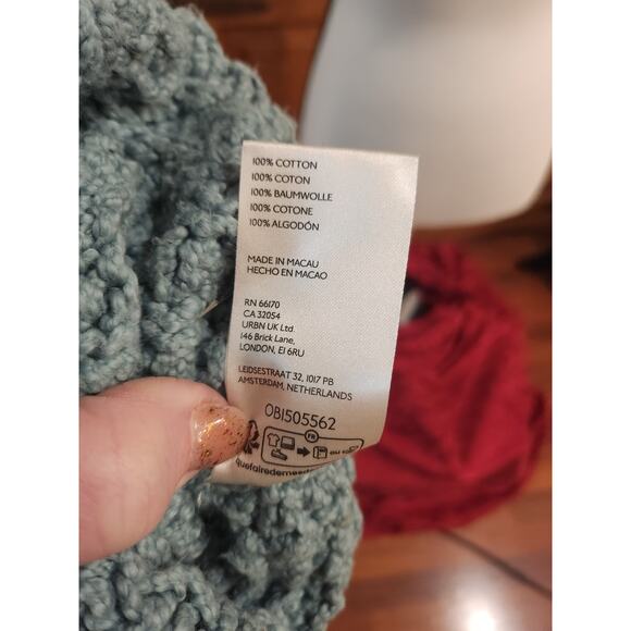 Free People Cable Sweater Knit in White Spruce, Size Large - Picture 10 of 10